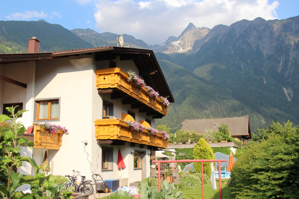 Pension Ackerkogelblick Oetz im Oetztal - Anbieter Frischmann 